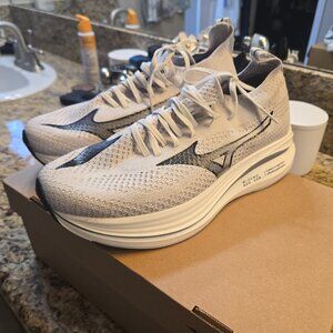 Mizuno Neo Zen Size 8.5 Womens